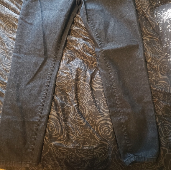 EUC Forever 21 Ankle Length Skinny Jeans - Picture 3 of 3